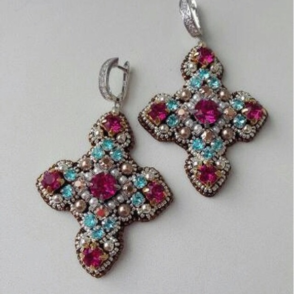 Earring - Picture 2 of 2